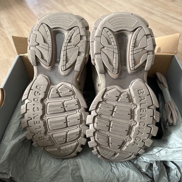 BALENCIAGA TRACK SNEAKER RECYCLED SOLE IN BEIGE - Picture 3 of 3